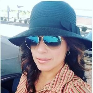 Meet your Posher, Ana